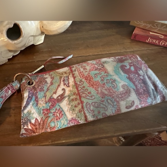 HOBO - Floral Multicolor Wristlet - Picture 3 of 4